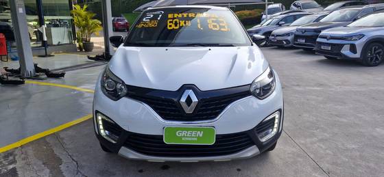 RENAULT CAPTUR 1.6 16V SCE FLEX BOSE X-TRONIC RENAULT CAPTUR 1.6 16V SCE FLEX BOSE X-TRONIC